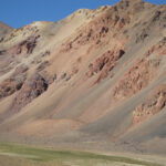 Ambiente periglacial con desarrollo de Protalus lobes en el área de Cordillera Frontal (Foto: L. Perucca).